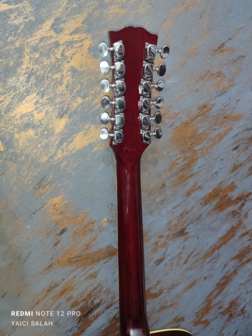 5 Guitares 12 cordes à vendre.