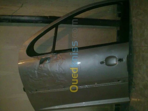 Porte complète Avant Gauche pour Peugeot 207.