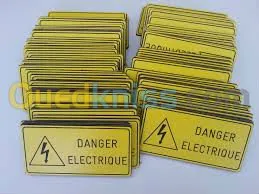  GRAVURE ET  DÉCOUPE AU LASER