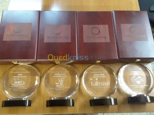  GRAVURE ET  DÉCOUPE AU LASER