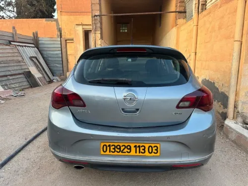 Opel Opel astra 2013 la toute 2013 