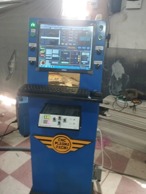 Machine de découpe cnc plasma  2x4