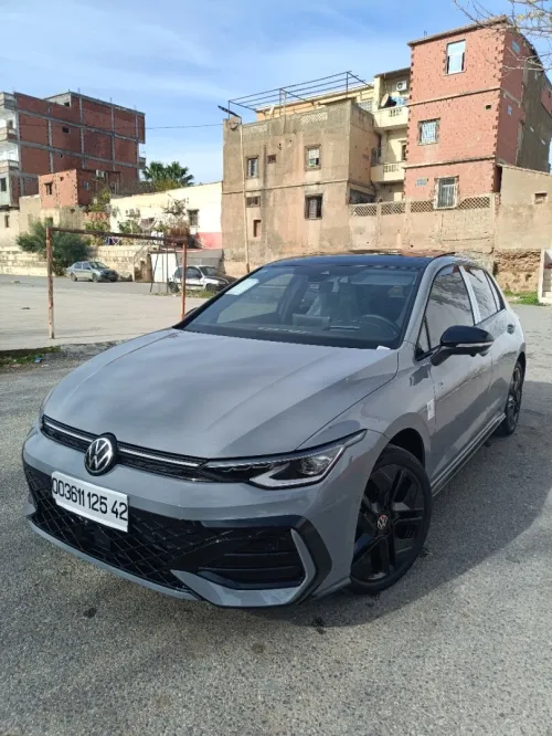 Volkswagen Golf 8 2025 R-Line