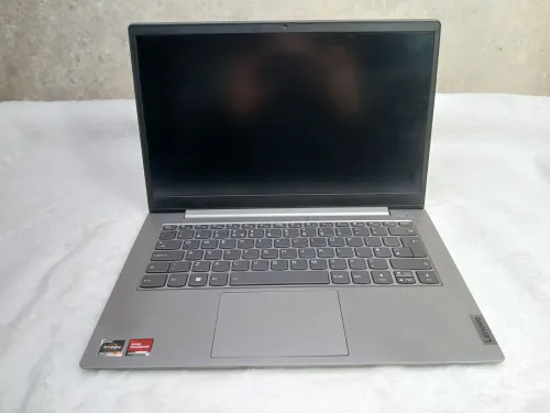 Lenovo 21A2 / Ryzen 5 5500U / 512 Ssd / RAM 16 / 14"