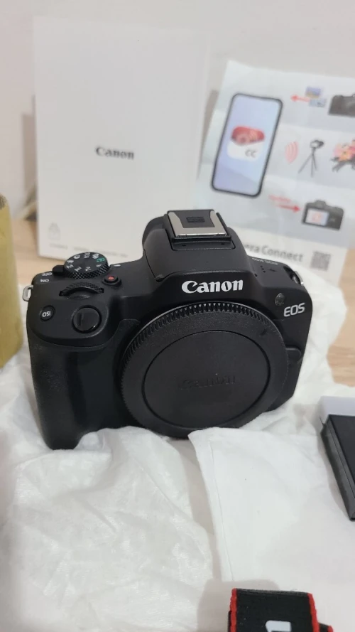 CANON EOS R50 - APPAREIL PHOTO HYBRIDE 4K - RF-S 18-45MM STM - 24,2 MP - WI-FI - BLUETOOTH - TACTILE