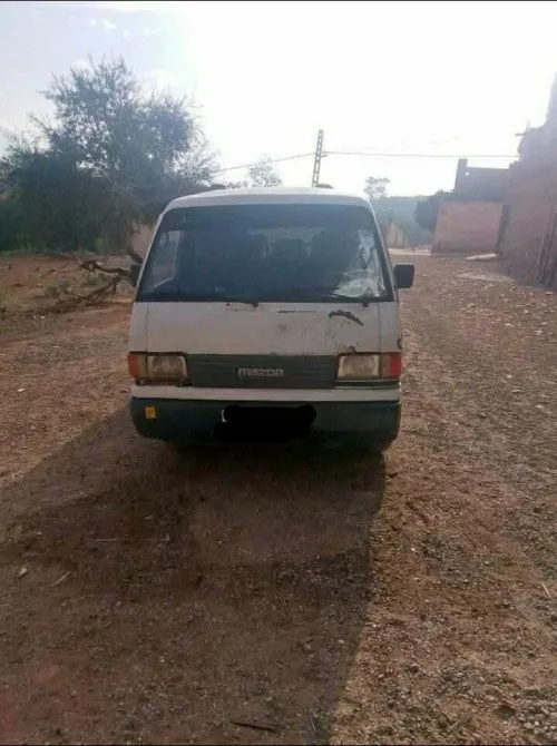 Mazda E2200 1996 