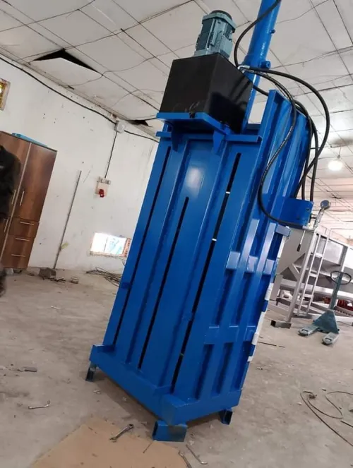 Press hydrauliques pour le plastique carton et cannette 