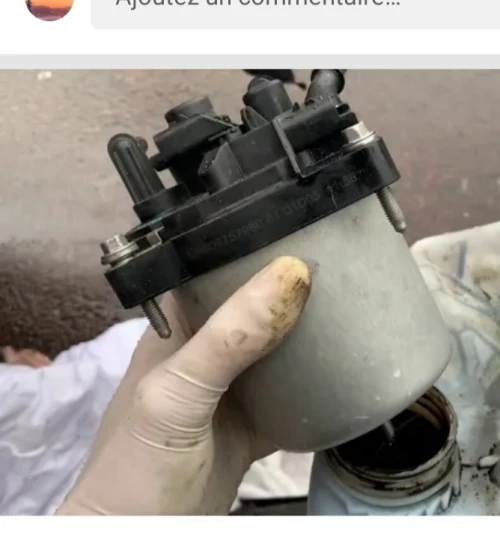 Boitier filtre a carburant et bouchon reservoir