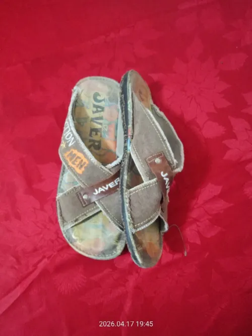 02 Sandale avendre piuntur 41 couleur vert marque espagnol javer