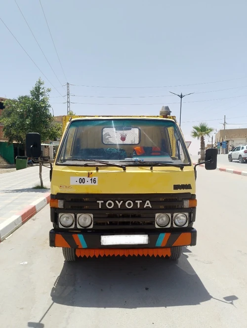 TOYOTA DYNA Bu65 1985
