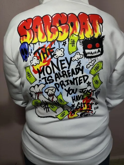 Sweatshirt