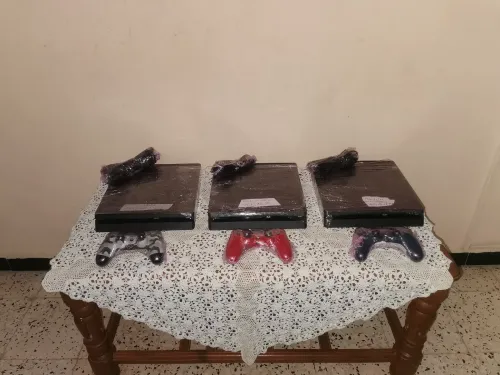 PS4 slim 1To v12.02 2216B 10/10