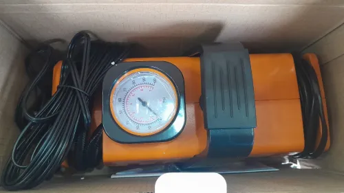 Compresseur gonfleur 12v /220 v