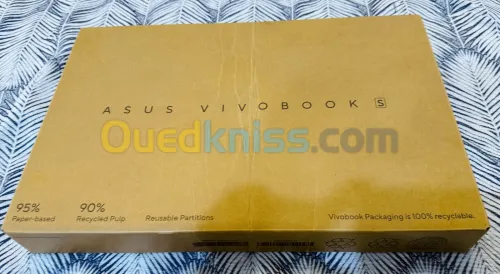 PC ASUS VIVOBOOK S15/16 OLED RAYZEN 7 8845HS / AMD RADEON 780M + pochette CUIR VÉRITABLE