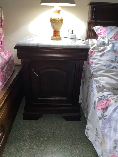 Chambre a coucher bois rouge