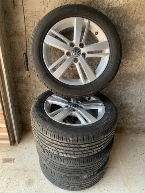 4 jantes alliage Volkswagen par 15 avec les pneus 195/55