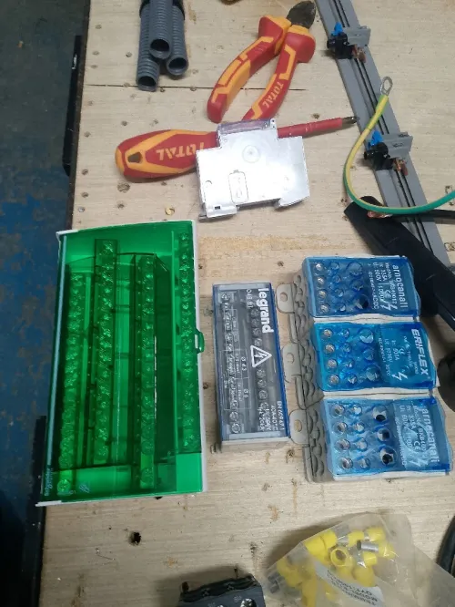 Électricité bâtiment industriel electrician bâtiment كهرباء منازل كهربائي معماري