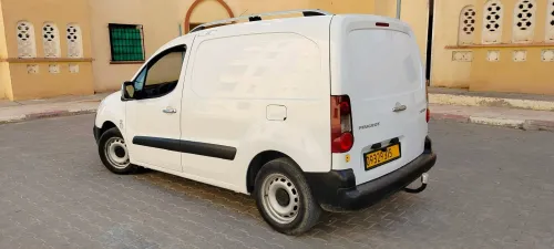 Peugeot Partner 2015 B9