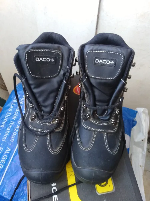 01 chaussure de Sécurité DACO Pointure 42