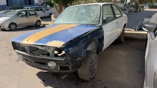 BMW Série 3 1983 E30 coupe 2p