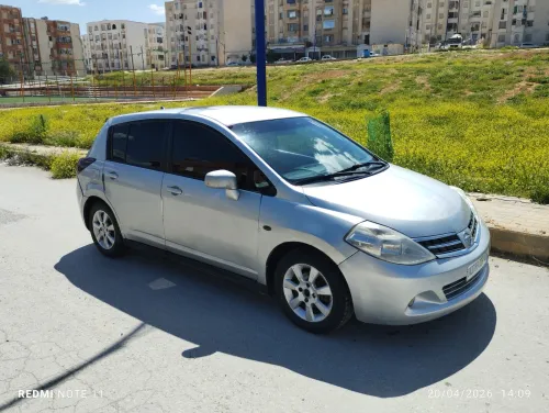 Nissan Tiida 5 portes 2009 