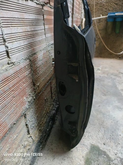 Porte 208 coté chauffeur