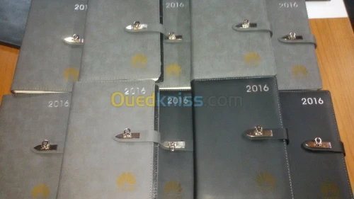  GRAVURE ET DE DÉCOUPE AU LASER