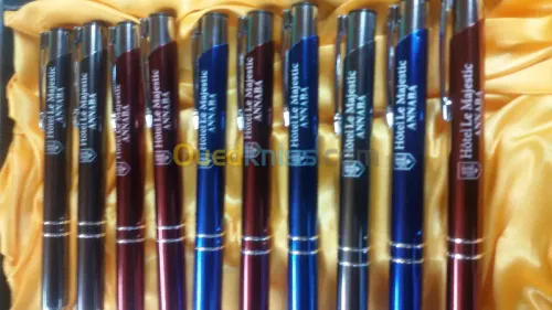  GRAVURE ET DE DÉCOUPE AU LASER