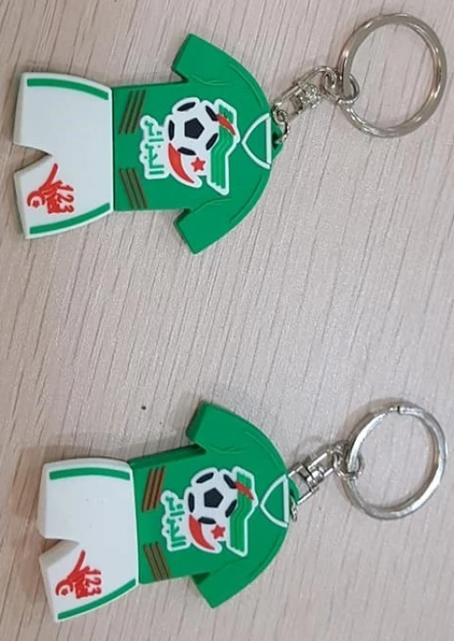 Porte clé forme joueur + bracelet 123 viva L'Algerie + flash disque drapeau