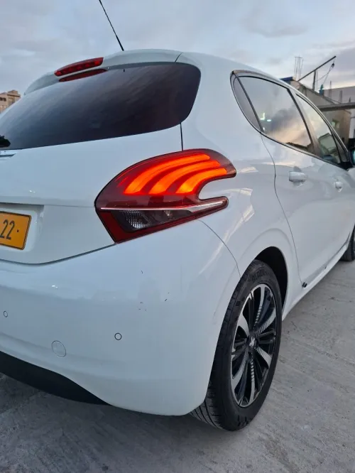 Peugeot 208 2019 Active Facelift