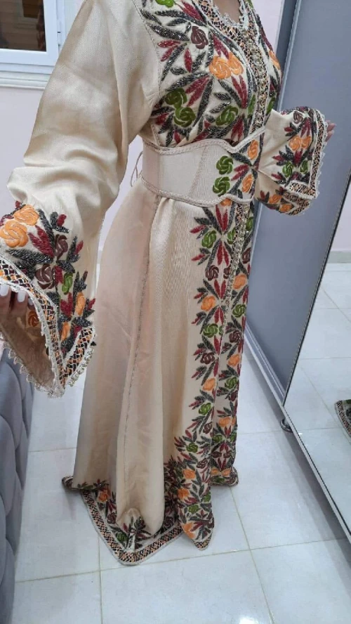 Caftan au perlage 