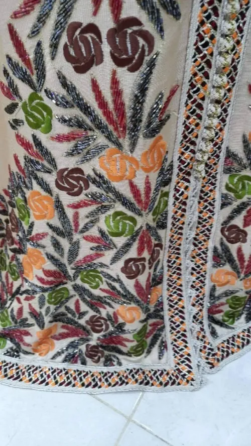 Caftan au perlage 