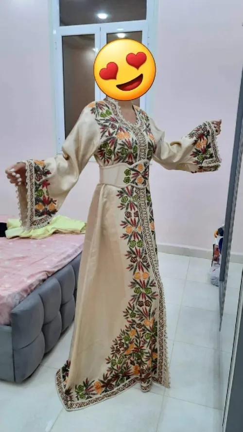 Caftan au perlage 