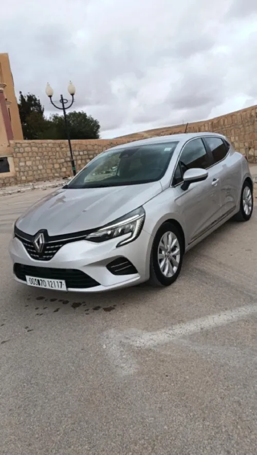 Renault Clio 5 2021 Intounc plis