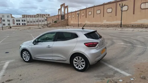 Renault Clio 5 2021 Intounc plis