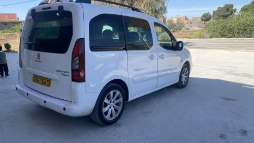 Peugeot Partner 2018 Tepee Allure 