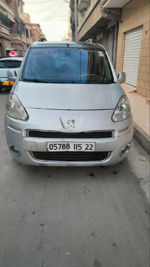 Peugeot Partner 2015 Tepee Allure 