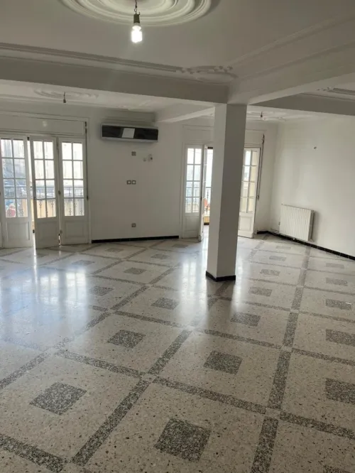 Location Appartement Niveau de villa F5 Alger Dely brahim
