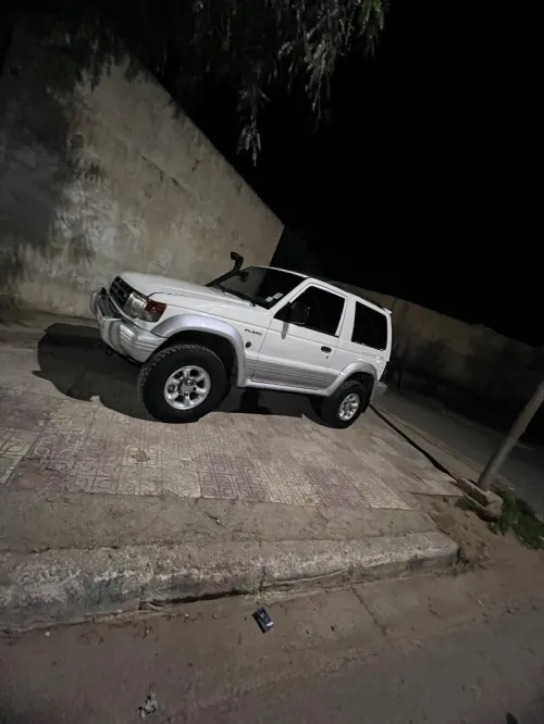 Mitsubishi Pajero Court 2001 Pajero Court