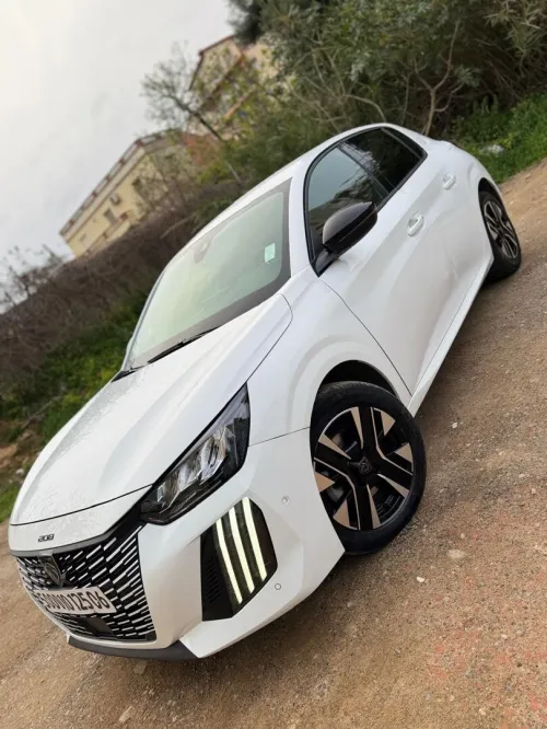 Peugeot 208 2025 Hybrid
