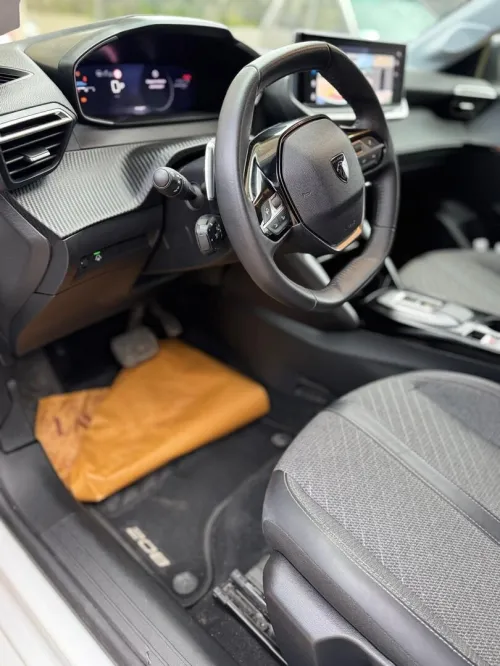 Peugeot 208 2025 Hybrid