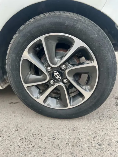 Hyundai Grand i10 Sedan 2018 DZ GLS 