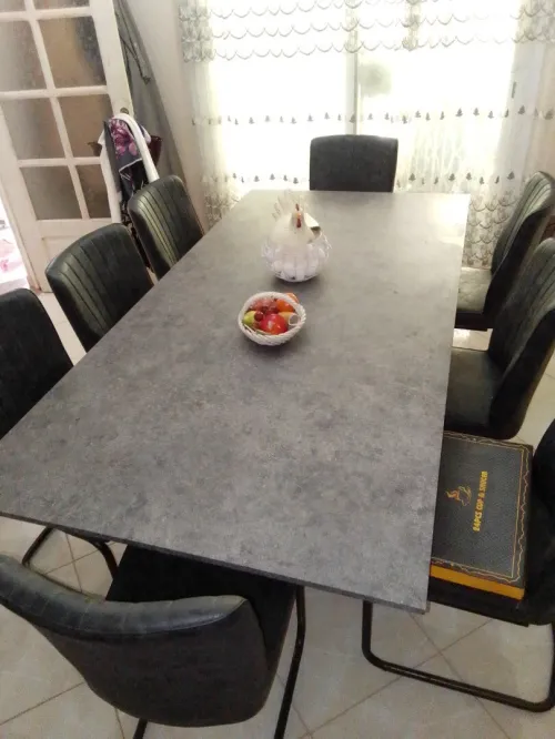 Table a mangé 8 places 