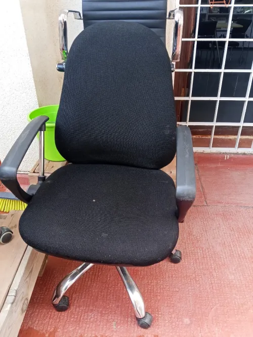 3 chaises de bureau occasion