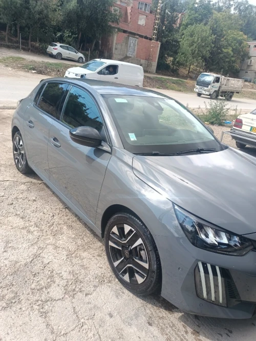 Peugeot 208 2024 Allure Pack