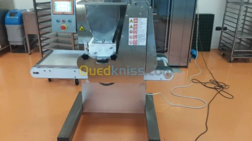 DRESSEUSE A PARTIR DE 24370000 DA