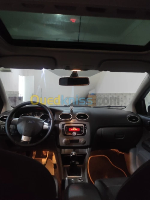 Ford Focus 5 portes 2010 Titanium