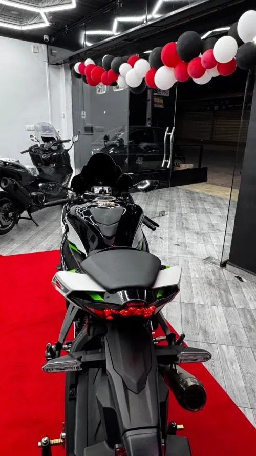 KAWASAKI Zx10r 2023