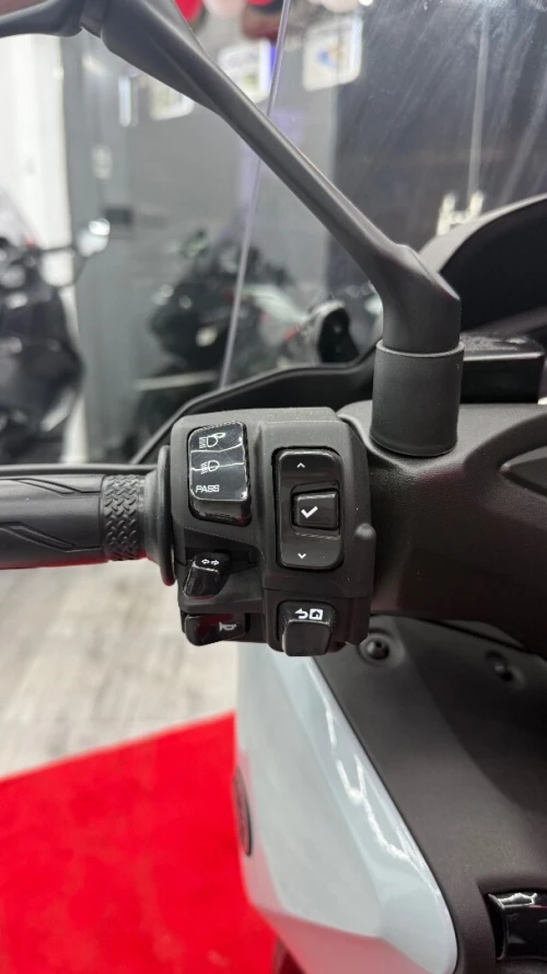 Yamaha Xmax 300 techmax 2026