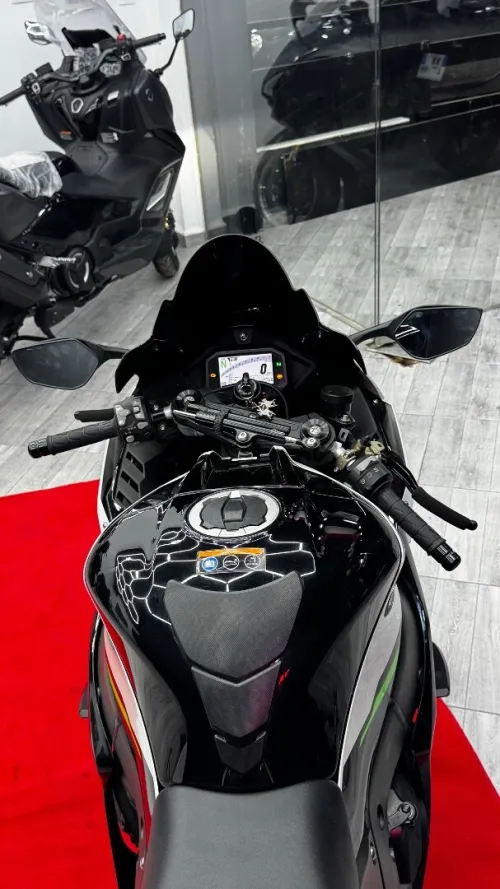 KAWASAKI Zx10r 2023